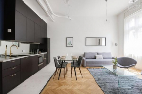 Chic and Spacious Central Retreat